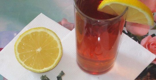 Холодный чай с мятой и лимоном