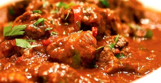 Тушеное мясо в утятнице