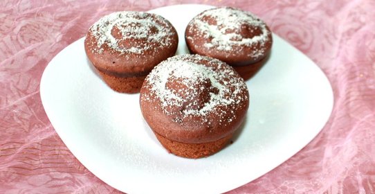 Шоколадные кексы с творожной начинкой