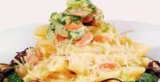 Паста с кремом из петрушки и обжаренным цукини