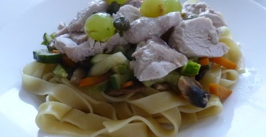 Индейка под белым маринадом с фетуччини