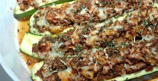 Фаршированные мясом кабачки