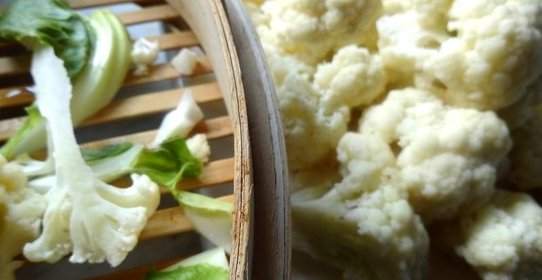 Паровая цветная капуста с сухариками