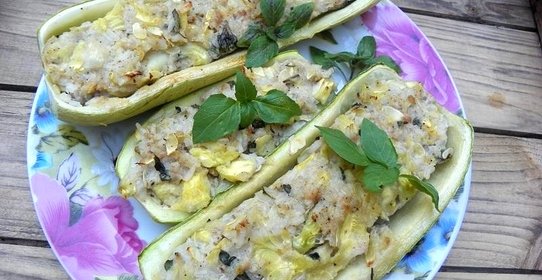 Запеченные фаршированные кабачки