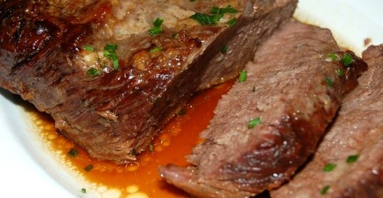 Говядина, запеченная в рукаве