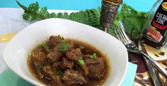 Утка, жаренная кусочками на сковороде