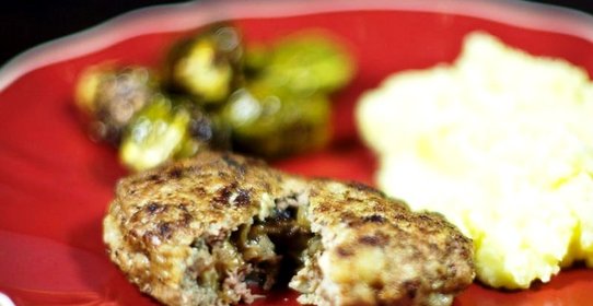 Котлеты, фаршированные грибами