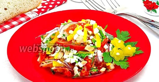 Салат из печени трески с яйцами и овощами