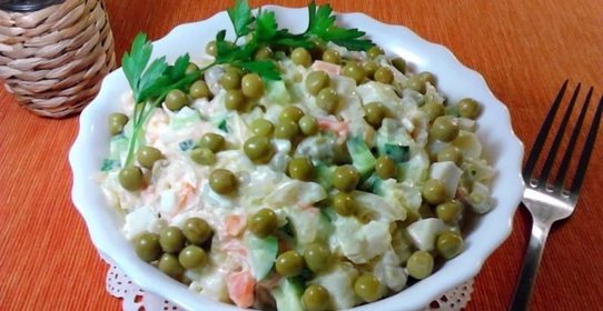 Салат из квашеной капусты