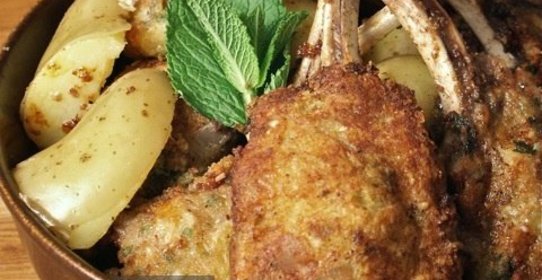 Бараньи котлеты с корочкой из пармезана