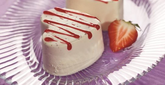 Паннакота с вишнёвым соусом