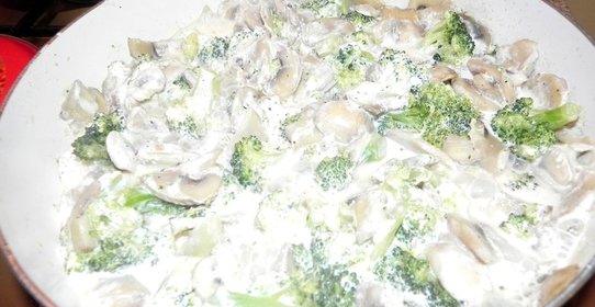 Брокколи с шампиньонами