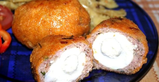 Котлеты, фаршированные яйцом