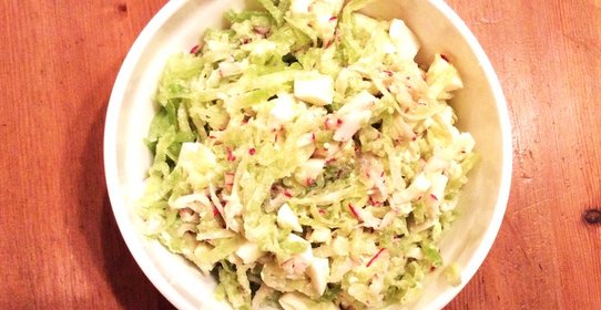 Салат с редькой и яйцом