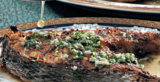 Шашлык из рыбы с чесноком и кинзой (по рецепту Сталика Ханкишиева)