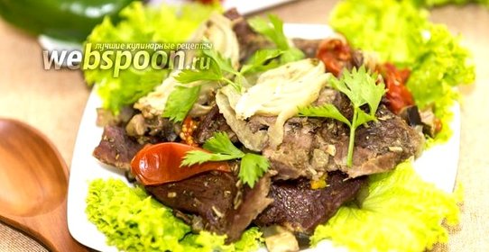 Мясо страуса с овощами