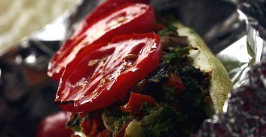 Цукини, запеченные с брокколи, грибами и морковью