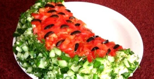 Салат Арбузная долька с корейской морковью