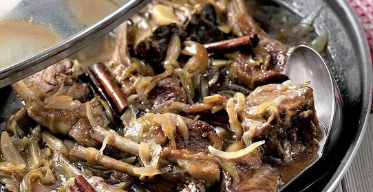Баранина с корицей и чаем