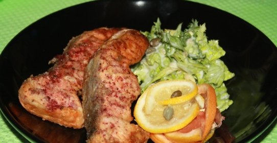 Праздничная форель с пикантным салатом