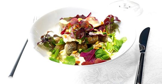 Салат из цесарки и редиса