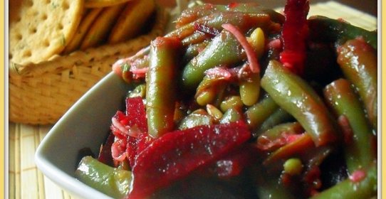 Острый салат из стручковой фасоли и свеклы
