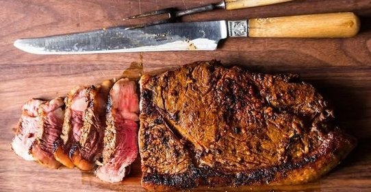 Стейк по-американски