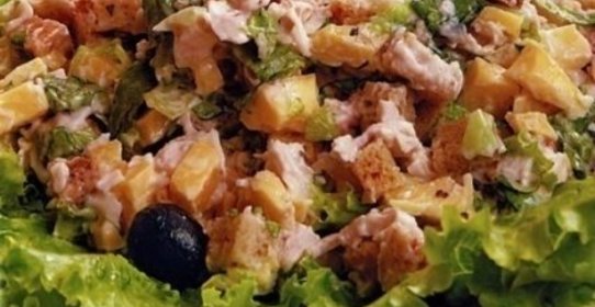 Салат «Цезарь» с сыром