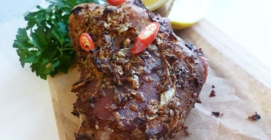 Запеченная свиная рулька