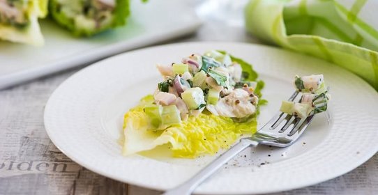 Классический салат с курицей