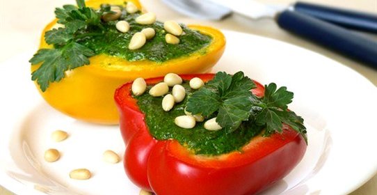 Запеченые перцы с овощным фаршем