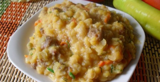 Гороховая каша с тушенкой