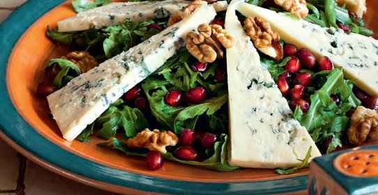 Cвиная вырезка под овощным соусом с овощами
