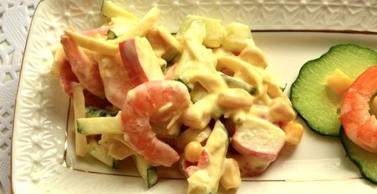 Салат с королевскими креветками