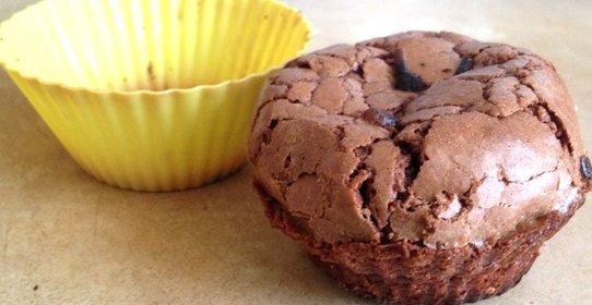 Кексы из горького шоколада с начинкой