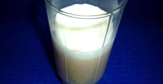 Латте с клубничным сиропом