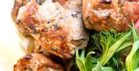 Говяжьи шашлыки в песто из кинзы