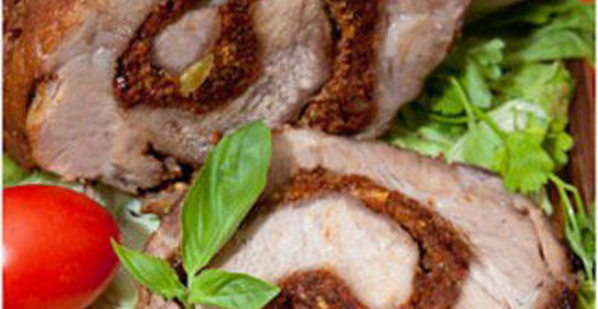 Буженина с начинкой из вяленых томатов