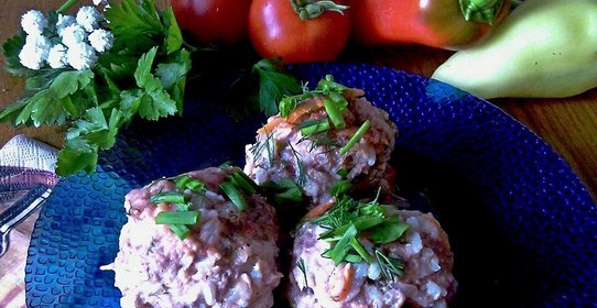 Тефтели с яйцом внутри