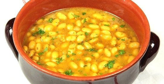 Белая фасоль с луком