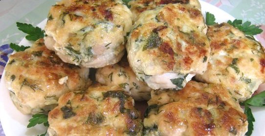 Рубленые куриные котлеты с картофелем