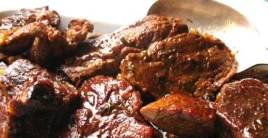 Говядина в вине в мультиварке