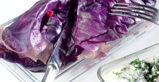 Голубцы из красной капусты с уткой