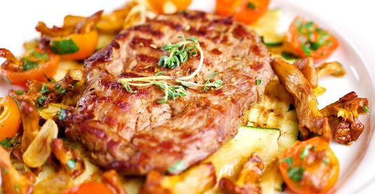 Телятина с лисичками