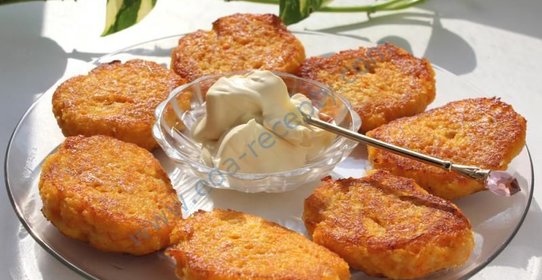 Морковно-яблочные котлеты