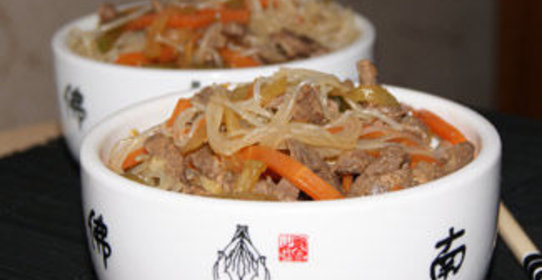 Говядина с фунчозой