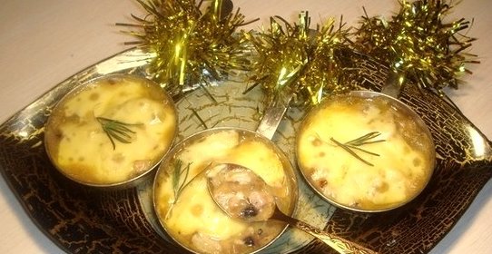 Жульен со свининой и грибами