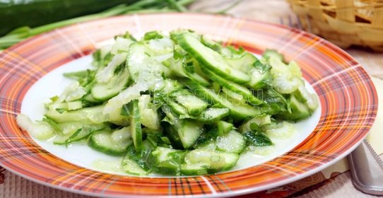 Салат с сельдереем