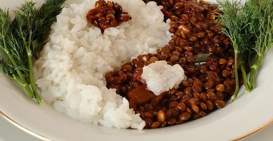 Чечевичный плов Инь-ян