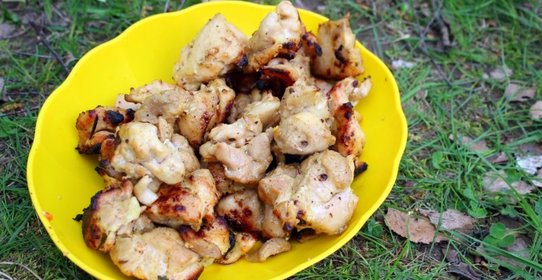 Шашлык из куриного филе (маринад на сыворотке)